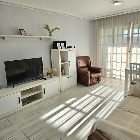 Отель Habitacion Privada A 15 Min De La Playa/Piso Уэльва Экстерьер фото