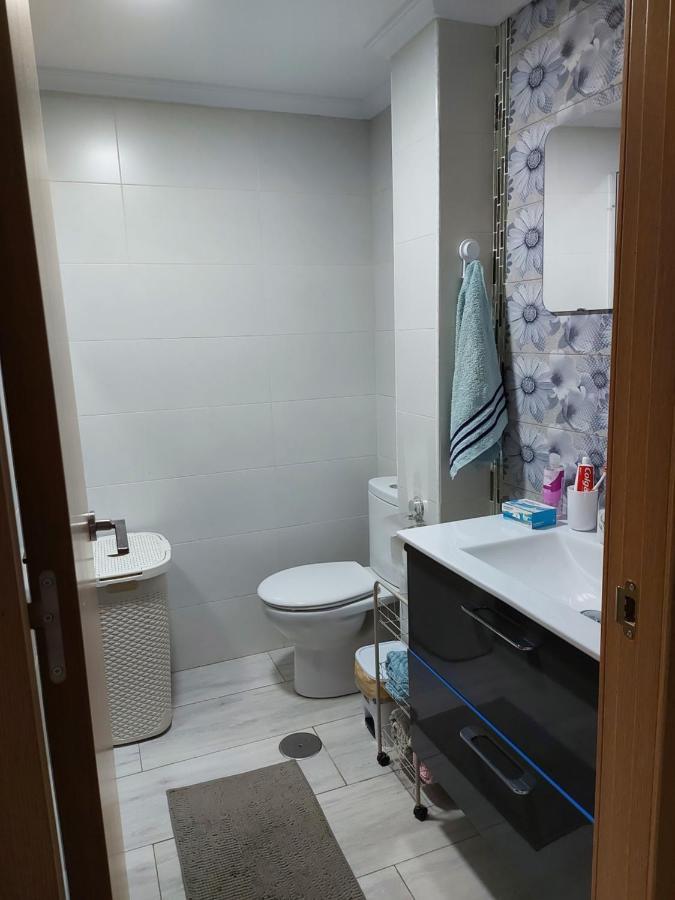 Отель Habitacion Privada A 15 Min De La Playa/Piso Уэльва Экстерьер фото